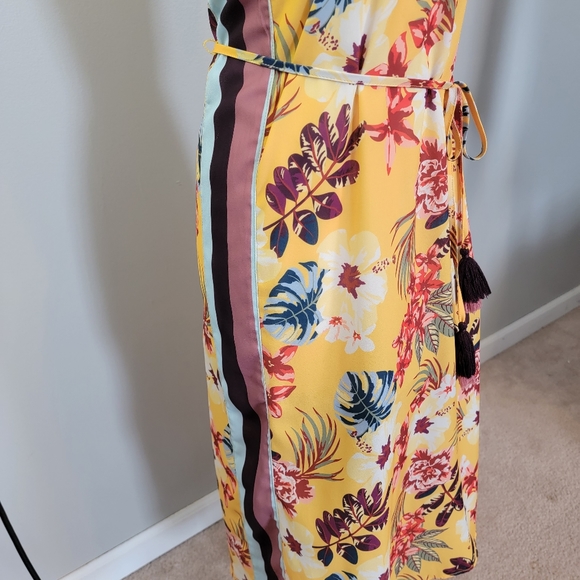 Gorgeous yellow floral slip dress with side stripes by Miken. Sz S. Worn once. - Picture 2 of 4